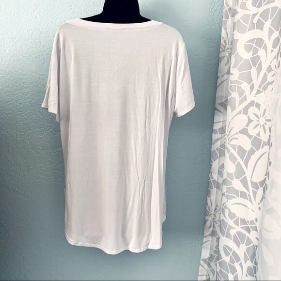 Old Navy 2 BUNDLE Burgundy & White V-Neck Short Sleeve T-shirts Size Large - Picture 7 of 9